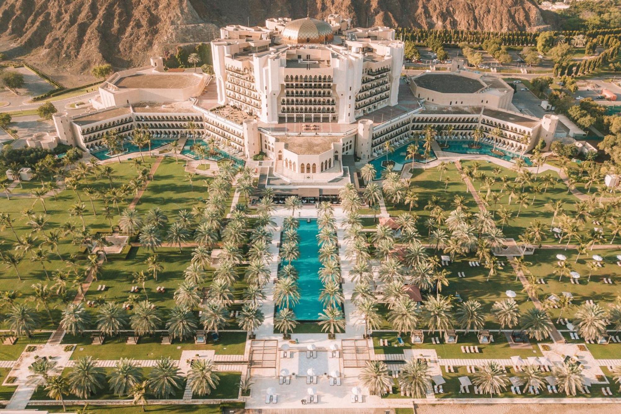 Al Bustan Palace, A Ritz-Carlton Hotel Mascate Esterno foto The Oberoi Dubai