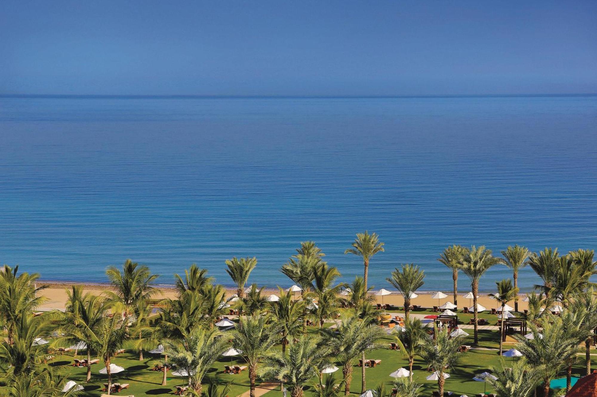 Al Bustan Palace, A Ritz-Carlton Hotel Mascate Esterno foto The beach at the resort