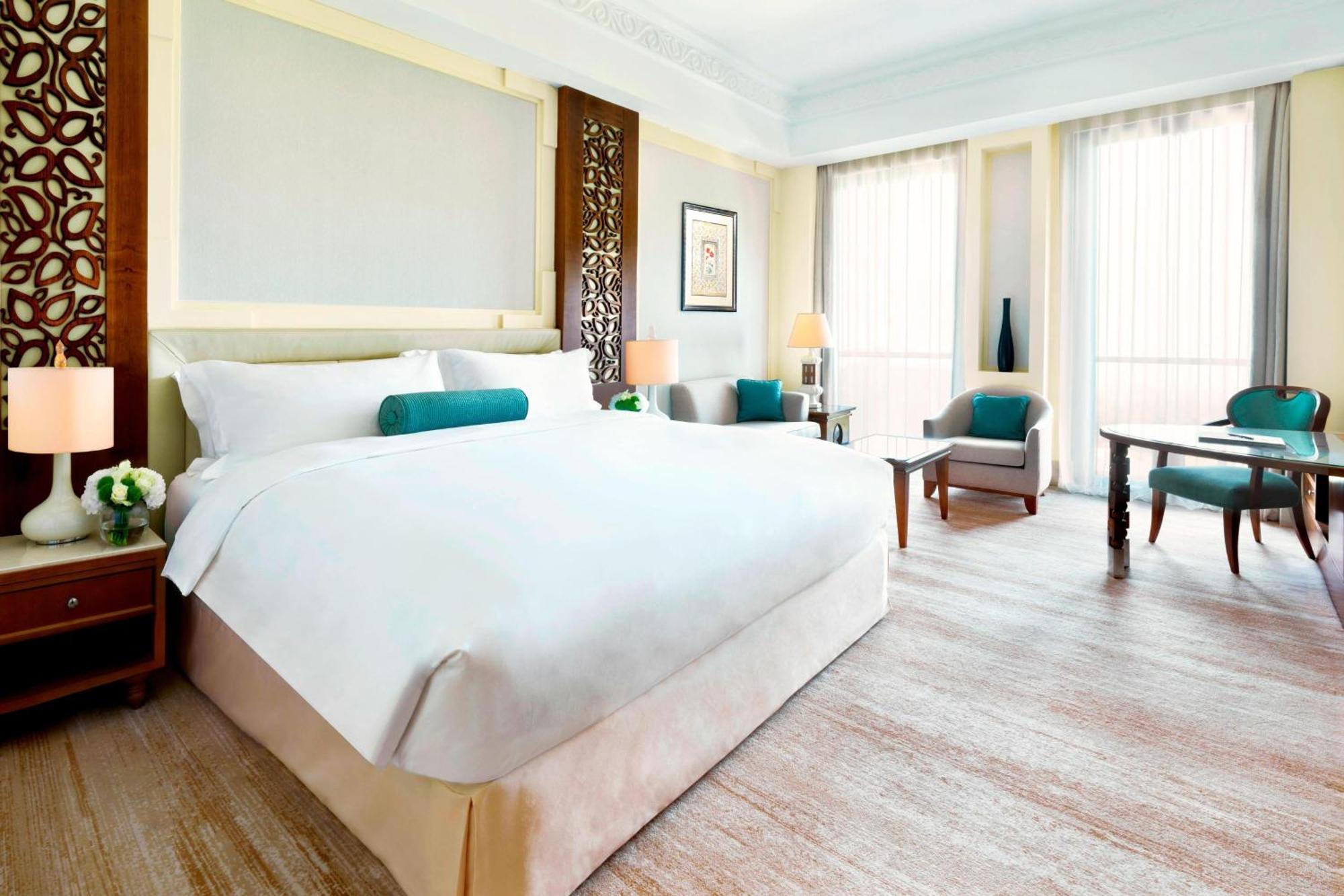 Al Bustan Palace, A Ritz-Carlton Hotel Mascate Esterno foto Deluxe Room