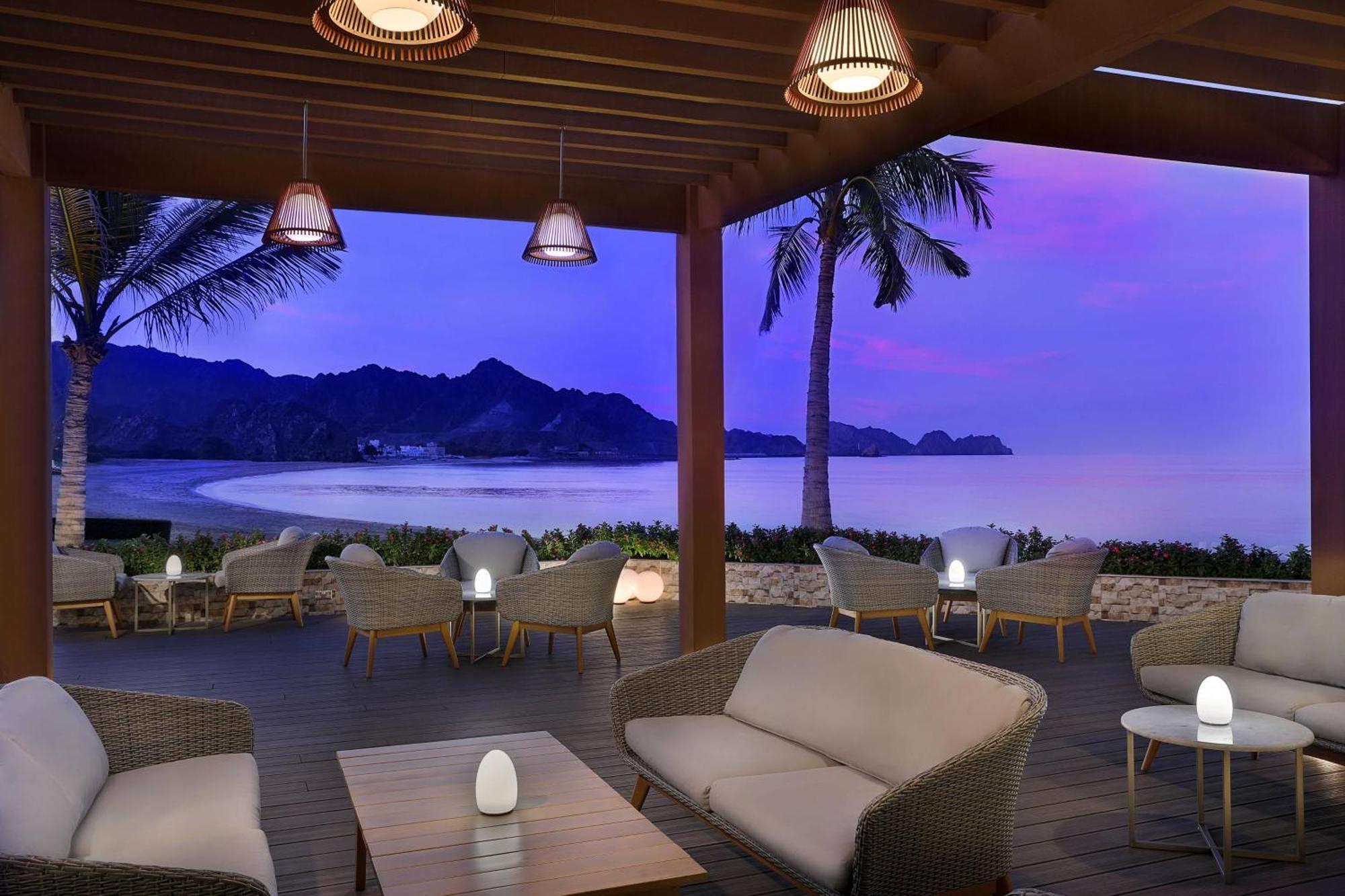 Al Bustan Palace, A Ritz-Carlton Hotel Mascate Esterno foto The Beach Club