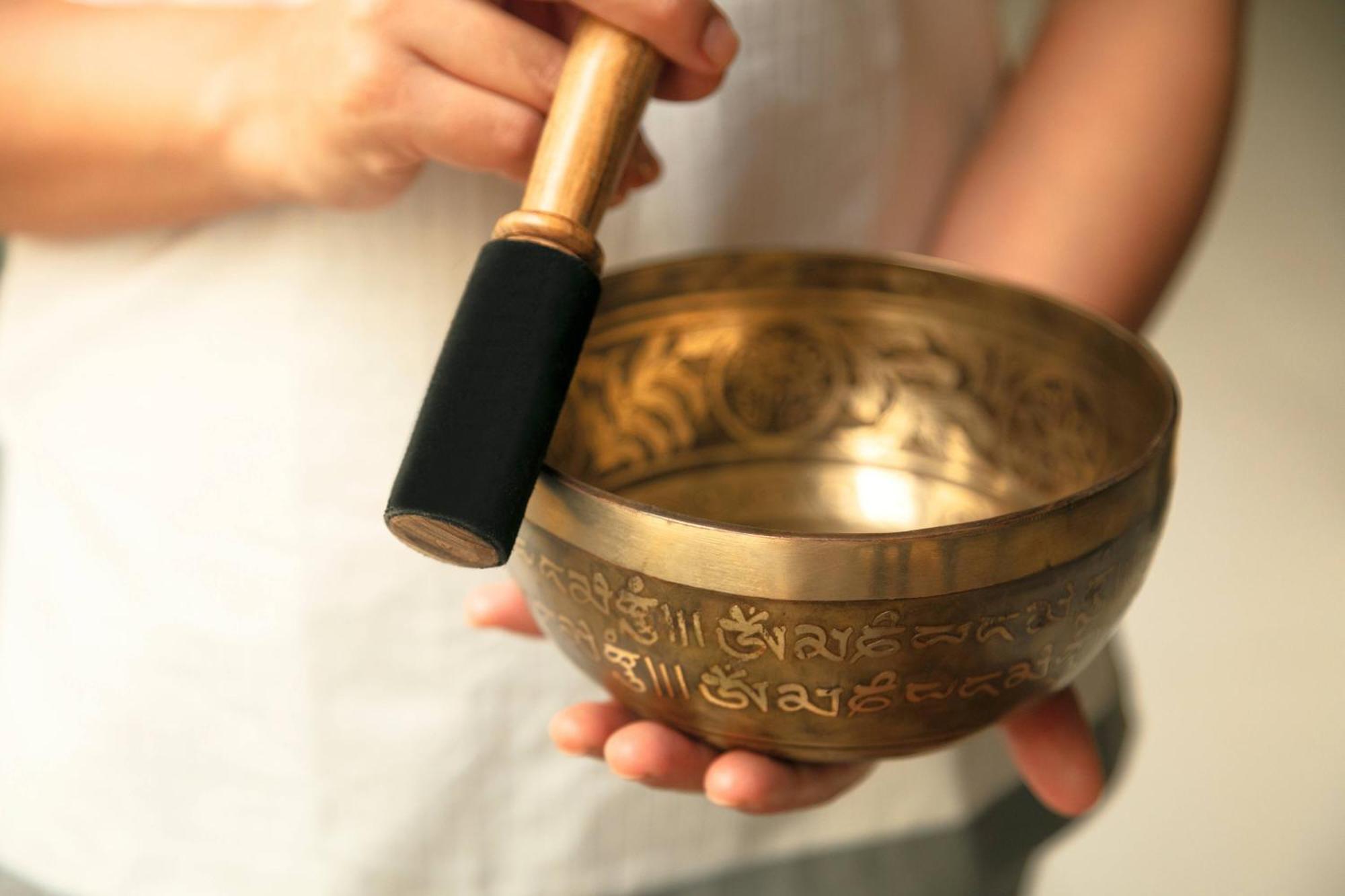 Al Bustan Palace, A Ritz-Carlton Hotel Mascate Esterno foto Singing bowl